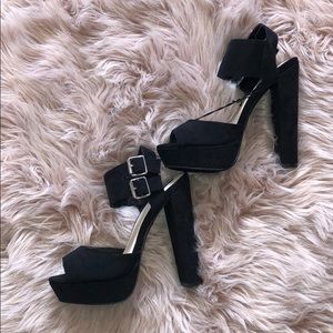 NWT platform heels